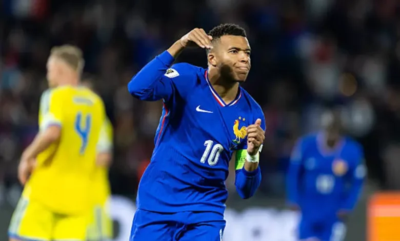 أسرع من ميسي وكريستيانو.. رحلة مبابي نحو الهدف رقم 400