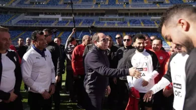 السيسي: هل مصر لا تمتلك 6 آلاف لاعب كرة مثل صلاح؟