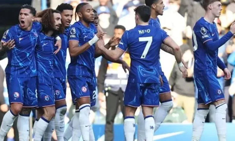 تشيلسي يتفوق على برشلونة في سباق ضم نجم كريستال بالاس