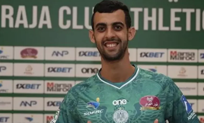 تقارير: يوسف بلعمري يرفض تجديد عقده مع الرجاء المغربي