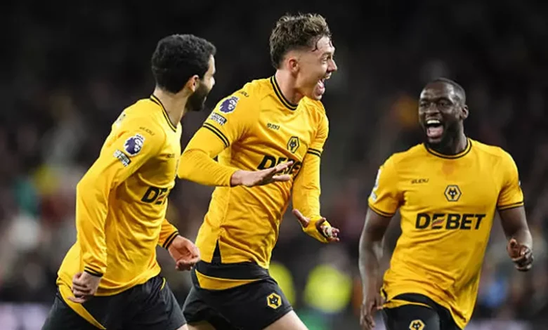 روب إدواردز يقترب من تولي تدريب وولفرهامبتون اليوم