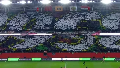 ماذا تعني لافتات جماهير الجيش الملكي أمام الأهلي؟