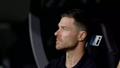 انقسام بين لاعبي ريال مدريد بسبب ألونسو